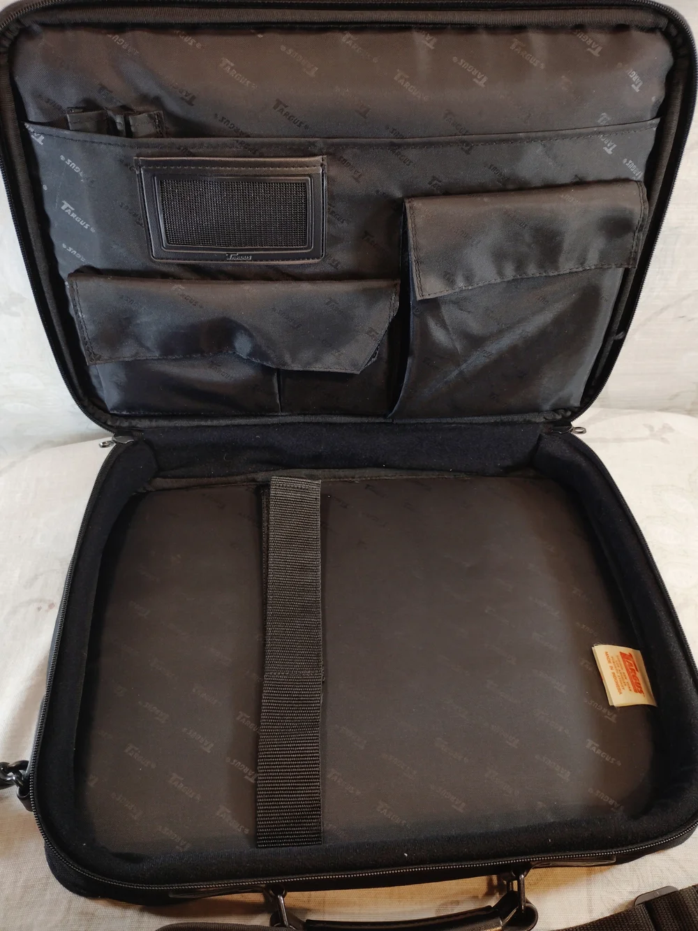 Targus Black Men's Laptop/Messenger /Briefcase Bag